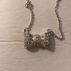 Cute bow necklace